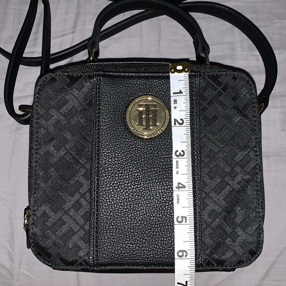 Tommy Hilfiger / Black Satchel Bag - Picture 5 of 11